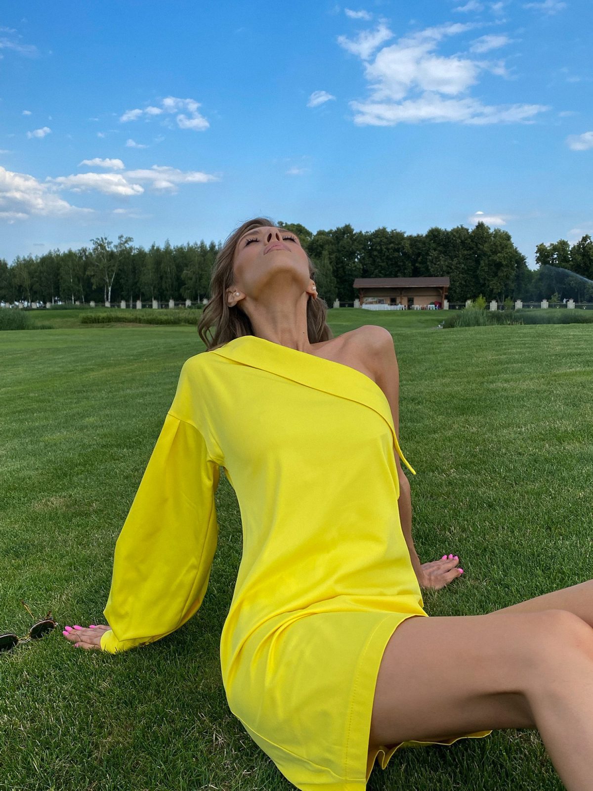 stylish mini dress with statement puffed sleeve